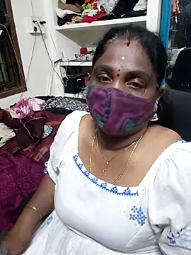 Snapshot of Tamil_Kavitha10 chatting on 04/05/26, 02:36 Tamil Kavitha10 online show from 04/05/26, 02:36