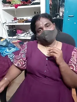 Snapshot of Tamil_Kavitha10 chatting on 04/14/26, 04:02 Tamil Kavitha10 online show from 04/14/26, 04:02