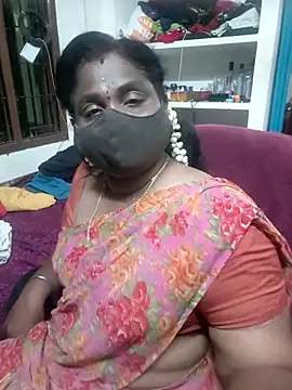 Snapshot of Tamil_Kavitha10 chatting on 04/19/26, 06:21 Tamil Kavitha10 online show from 04/19/26, 06:21