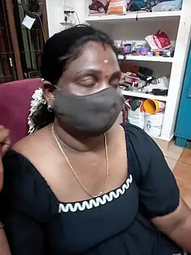 Snapshot of Tamil_Kavitha10 chatting on 06/03/26, 02:33 Tamil Kavitha10 online show from 06/03/26, 02:33
