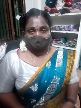 Snapshot of Tamil_Kavitha10 chatting on 06/10/26, 04:50 Tamil Kavitha10 online show from 06/10/26, 04:50