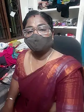 Snapshot of Tamil_Kavitha10 chatting on 06/18/26, 05:50 Tamil Kavitha10 online show from 06/18/26, 05:50