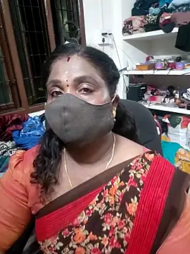 Snapshot of Tamil_Kavitha10 chatting on 06/19/26, 05:28 Tamil Kavitha10 online show from 06/19/26, 05:28