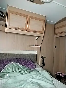 Snapshot of KittyXgoodass chatting on 10/25/25, 05:51 KittyXgoodass online show from 10/25/25, 05:51