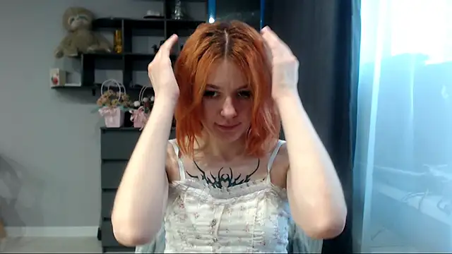 Snapshot of __Elina__ chatting on 09/24/25, 03:54 Elina online show from 09/24/25, 03:54