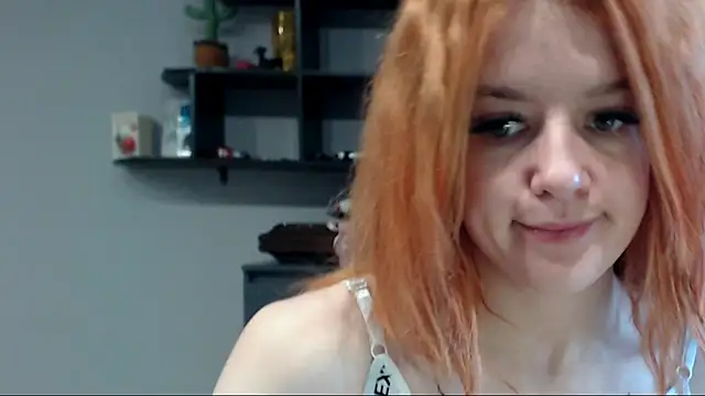 Snapshot of __Elina__ chatting on 09/27/25, 04:28 Elina online show from 09/27/25, 04:28