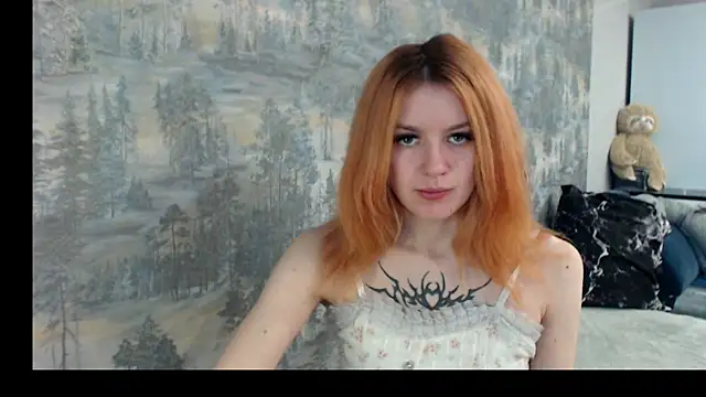 Snapshot of __Elina__ chatting on 10/07/25, 07:27 Elina online show from 10/07/25, 07:27