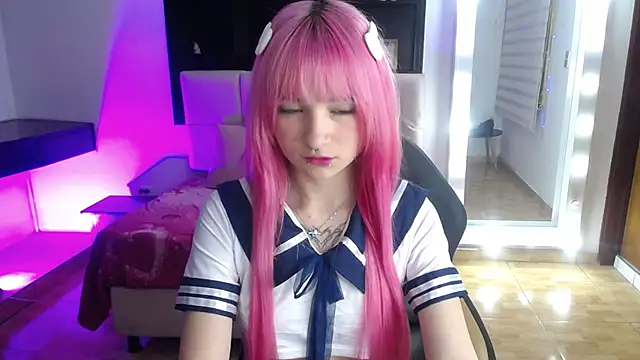 Snapshot of _Charlotte_Collins_ chatting on 04/27/26, 02:48 Charlotte Collins online show from 04/27/26, 02:48