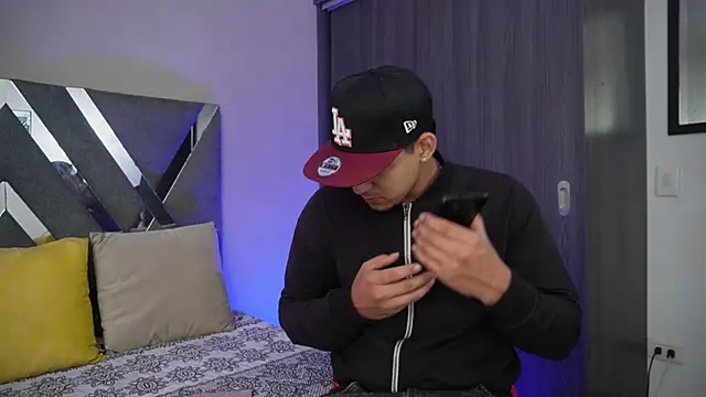 massimo vidal  online show from 10/13/25, 01:00