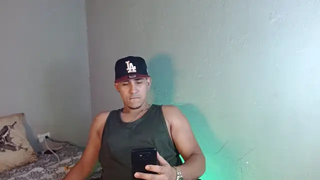 massimo vidal  online show from 11/09/25, 02:54