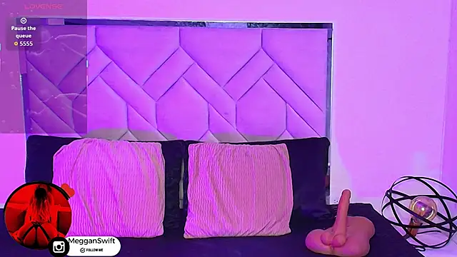 megganswift  online show from 04/14/26, 06:30