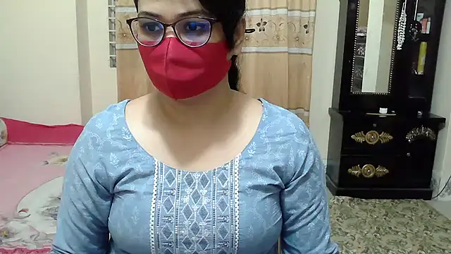 Elena cruz5 online show from 12/15/25, 01:48