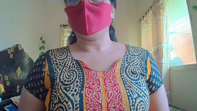 Elena cruz5 online show from 03/18/26, 07:55