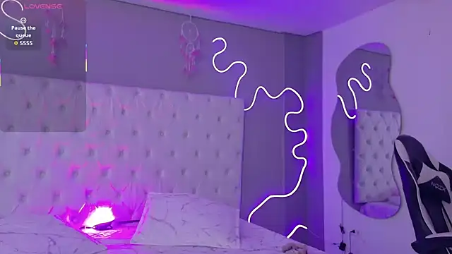 Emma visconti online show from 12/17/25, 04:57