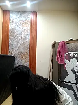 SaraBust online show from 10/18/25, 02:40