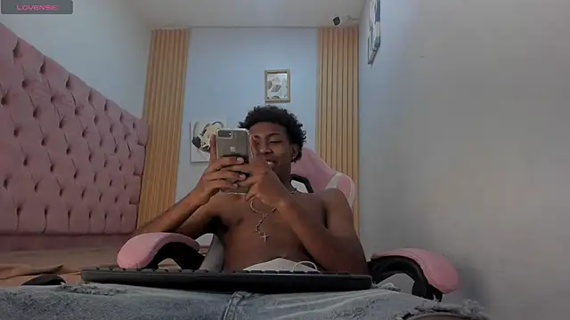 Jax Maliq online show from 11/14/25, 02:10