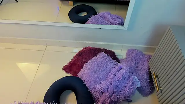 Mia Valentine  online show from 04/14/26, 08:04