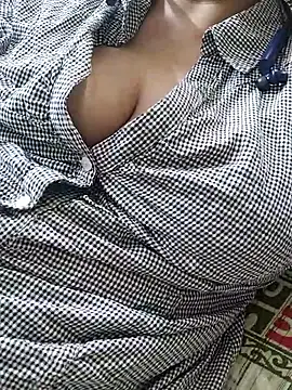 Janvi -Love online show from 10/03/25, 05:32