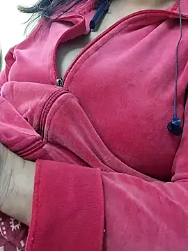 Janvi -Love online show from 11/28/25, 10:29