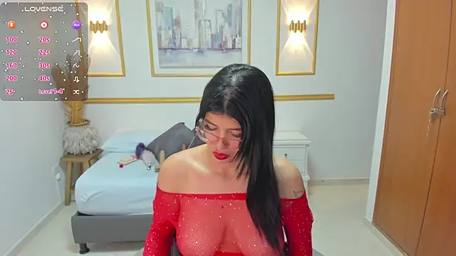 caroline 00403  online show from 09/26/25, 07:18