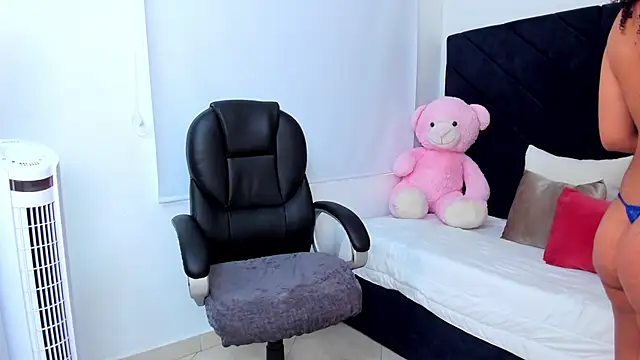 kate lua online show from 11/07/25, 12:16