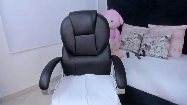 kate lua online show from 12/19/25, 12:01