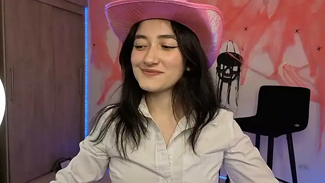 Snapshot of AlessandraLB chatting on 10/15/25, 01:39 AlessandraLB online show from 10/15/25, 01:39