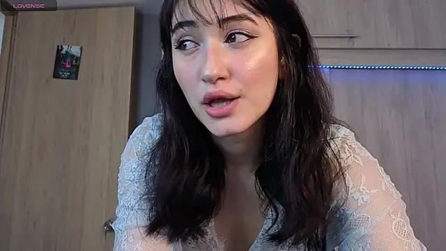 Snapshot of AlessandraLB chatting on 02/07/26, 08:56 AlessandraLB online show from 02/07/26, 08:56