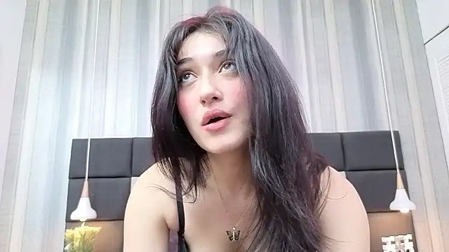 Snapshot of AlessandraLB chatting on 02/23/26, 08:28 AlessandraLB online show from 02/23/26, 08:28