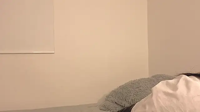 Snapshot of AlessandraLB chatting on 03/05/26, 12:17 AlessandraLB online show from 03/05/26, 12:17