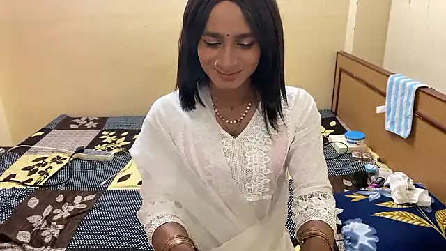 LuvLayla online show from 02/06/26, 05:38