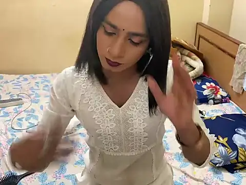 LuvLayla online show from 02/16/26, 08:16