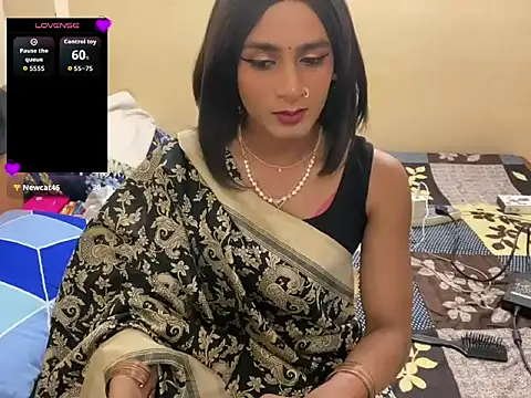 Snapshot of LuvLayla chatting on 04/16/26, 08:31 LuvLayla online show from 04/16/26, 08:31