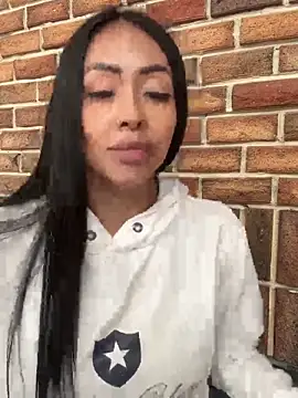 Snapshot of MarianaSandoval27 chatting on 03/09/26, 06:12 MarianaSandoval27 online show from 03/09/26, 06:12