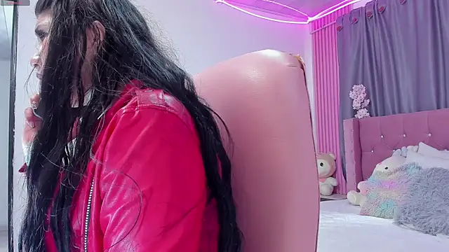 Nayla-Mouna online show from 02/04/26, 07:53