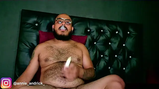  leda swan  online show from 12/19/25, 01:29