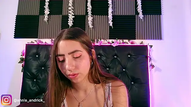  leda swan  online show from 03/12/26, 01:17