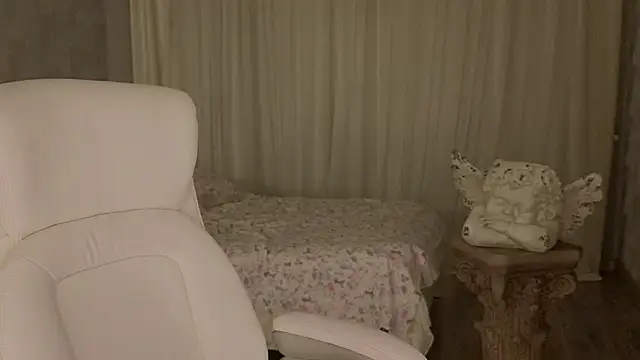 I am joss online show from 04/18/26, 11:38