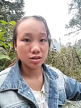 liu-liusexy online show from 10/17/25, 09:12