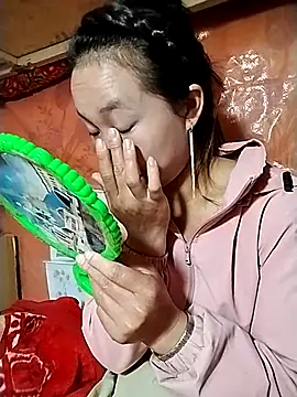 liu-liusexy online show from 10/23/25, 01:05