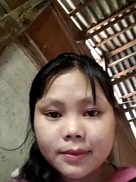 Snapshot of omiu-baby chatting on 05/19/26, 01:56 omiu-baby online show from 05/19/26, 01:56