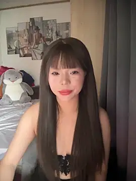 SarahBeii online show from 10/17/25, 03:20