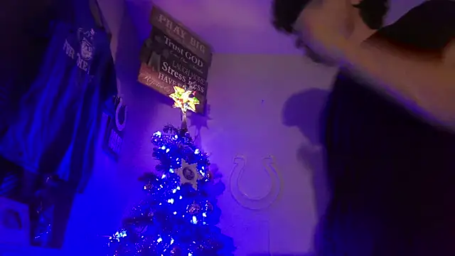 Snapshot of conradical18 chatting on 10/15/25, 06:57 conradical18 online show from 10/15/25, 06:57