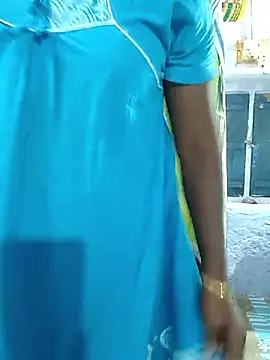 umashreetamil online show from 12/20/25, 01:40