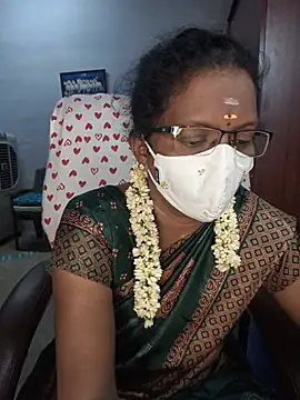 Snapshot of umashreetamil chatting on 05/20/26, 02:23 umashreetamil online show from 05/20/26, 02:23