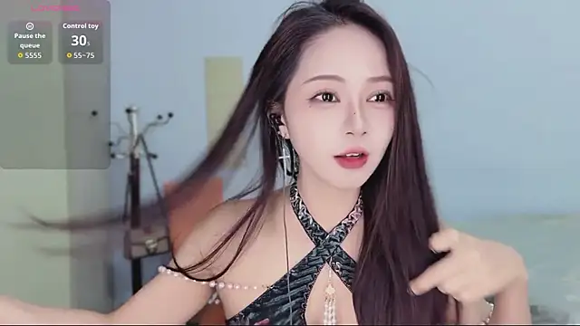 Sue101010 online show from 11/17/25, 08:25