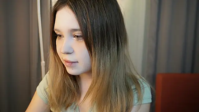 Lina Glow online show from 11/20/25, 07:08