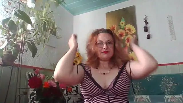 Snapshot of ZhannaLove480 chatting on 06/19/26, 05:56 ZhannaLove480 online show from 06/19/26, 05:56