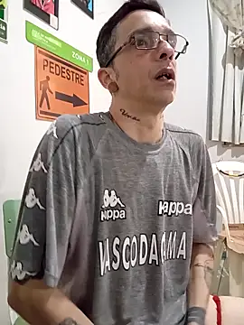 dinho carioca online show from 10/28/25, 01:36