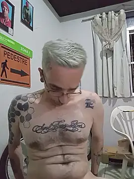 dinho carioca online show from 01/12/26, 01:55